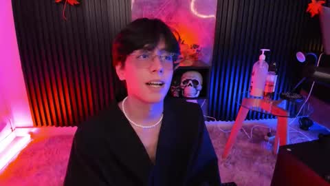 luixdust1 online show from 10-17-25, 06:16