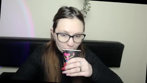 Luiza online show from 04-14-26, 06:41