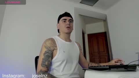 Snapshot of luka_castlehot chatting on 12-18-24, 01:48 Luka Castle online show from 12-18-24, 01:48