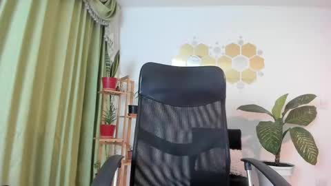 Snapshot of lukacastillo chatting on 05-10-26, 03:01 Luka Castillo online show from 05-10-26, 03:01