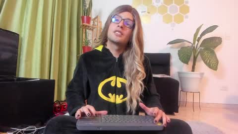 Snapshot of lukacastillo chatting on 05-19-26, 03:24 Luka Castillo online show from 05-19-26, 03:24