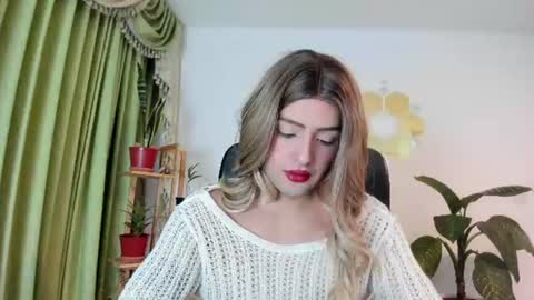 Snapshot of lukacastillo chatting on 07-29-26, 04:10 Luka Castillo online show from 07-29-26, 04:10