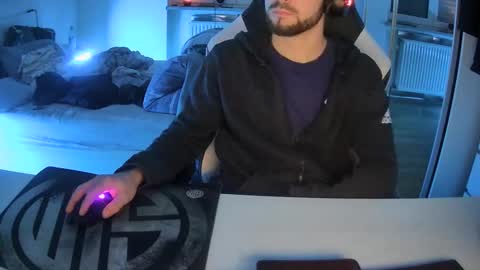 lukasschoetz online show from 01-22-25, 06:10