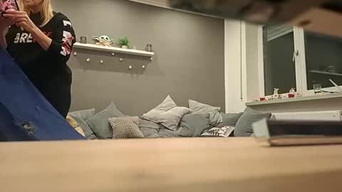 lukasschoetz online show from 11-24-25, 04:40