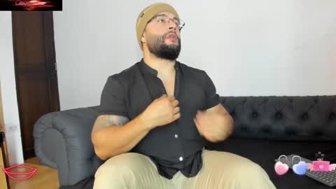 Snapshot of luke__09 chatting on 01-09-25, 12:41 LUKE online show from 01-09-25, 12:41