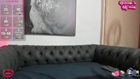 Snapshot of luke__09 chatting on 02-09-25, 12:08 LUKE online show from 02-09-25, 12:08