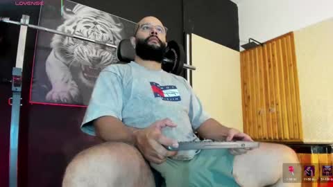 Snapshot of luke__09 chatting on 05-28-26, 10:34 LUKE online show from 05-28-26, 10:34