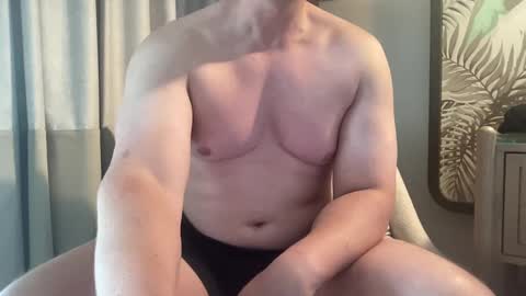 Snapshot of luke_bubblebutt chatting on 09-27-25, 10:15 Luke online show from 09-27-25, 10:15