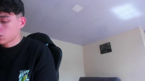 Snapshot of luke_chill chatting on 06-12-26, 03:55 Luke online show from 06-12-26, 03:55