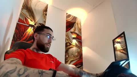 LUKE online show from 04-01-26, 01:01