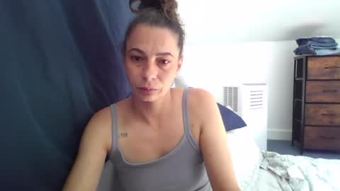 Snapshot of lukeandliz25 chatting on 06-15-26, 06:32 DarkSideDuo69 online show from 06-15-26, 06:32
