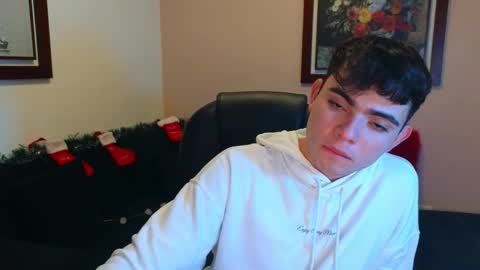 Snapshot of lukeboyce chatting on 11-11-25, 01:16 lukeboyce online show from 11-11-25, 01:16