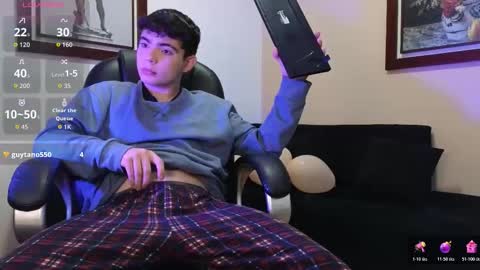 Snapshot of lukeboyce chatting on 02-08-26, 01:53 lukeboyce online show from 02-08-26, 01:53