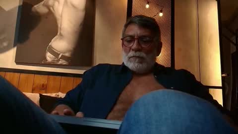 Snapshot of lukecrews chatting on 01-27-25, 08:17 Luke Crews online show from 01-27-25, 08:17