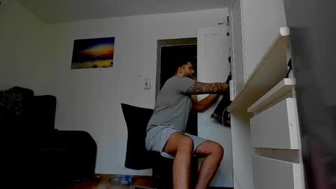 Luke online show from 02-25-25, 07:42