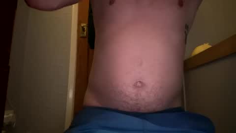 Snapshot of lukeeeeey96 chatting on 02-05-25, 11:17 lukeeeeey96 online show from 02-05-25, 11:17