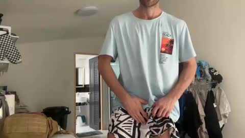 Snapshot of lukegunn22 chatting on 12-19-24, 02:23 MR. Luke Gunn online show from 12-19-24, 02:23