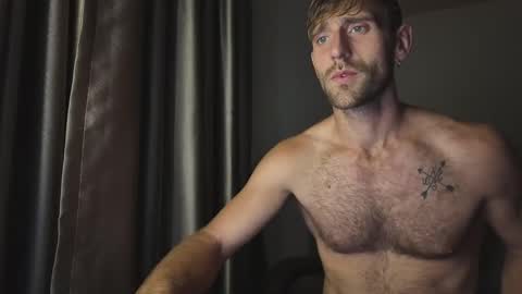 Snapshot of lukegunn22 chatting on 09-11-25, 11:27 MR. Luke Gunn online show from 09-11-25, 11:27