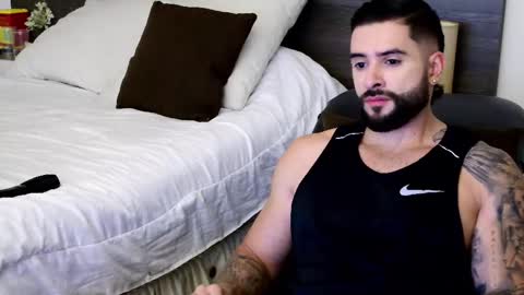 Snapshot of lukhass chatting on 09-24-25, 05:44 Lukhas f4f online show from 09-24-25, 05:44