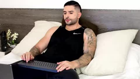 Snapshot of lukhass chatting on 01-18-26, 12:03 Lukhas f4f online show from 01-18-26, 12:03