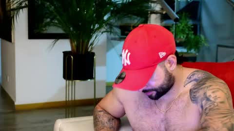 Snapshot of lukhass chatting on 04-29-26, 05:00 Lukhas f4f online show from 04-29-26, 05:00