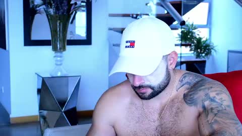 Snapshot of lukhass chatting on 05-30-26, 05:21 Lukhas f4f online show from 05-30-26, 05:21