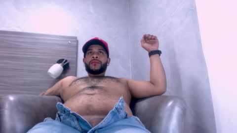 ------LUKE   ... online show from 11-09-25, 07:34