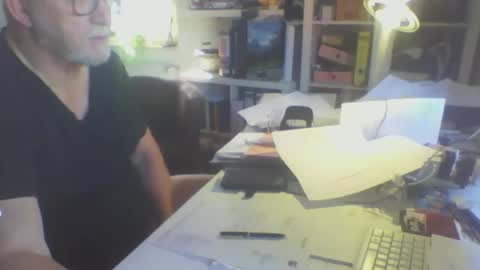 luley58 online show from 04-21-26, 06:52