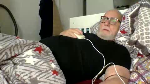Snapshot of luley58 chatting on 05-20-26, 02:07 luley58 online show from 05-20-26, 02:07