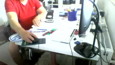 Snapshot of luley58 chatting on 06-15-26, 01:24 luley58 online show from 06-15-26, 01:24