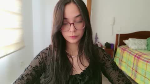 Snapshot of lulibee_ chatting on 06-03-26, 02:33 Luli online show from 06-03-26, 02:33