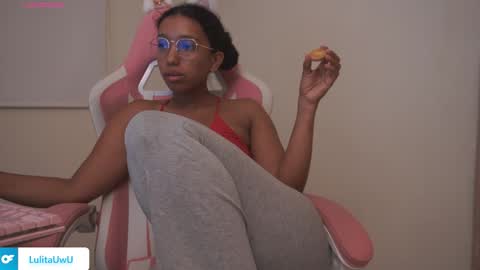 Snapshot of lulitauwu chatting on 11-12-25, 03:18 lulitauwu online show from 11-12-25, 03:18