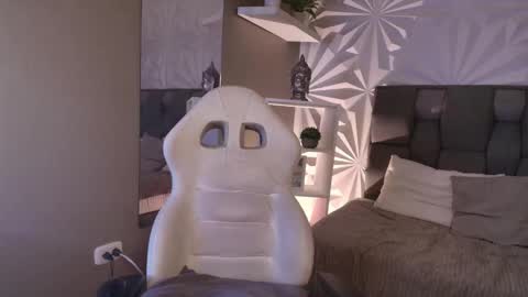 Cookie  online show from 02-14-26, 03:14