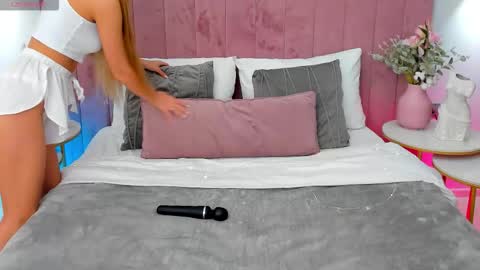 Cherie online show from 10-18-25, 12:17