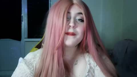 Snapshot of lulovia chatting on 01-16-26, 09:19 lulovia online show from 01-16-26, 09:19