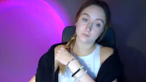 Lulu Baby18 online show from 12-15-25, 08:57