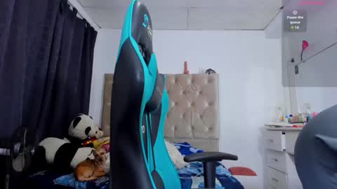 Snapshot of lulu_f1 chatting on 02-15-26, 02:14 ferrer online show from 02-15-26, 02:14