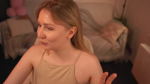 lulu_lovett online show from 02-19-25, 01:39