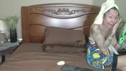 lulu_wild online show from 04-07-26, 10:48