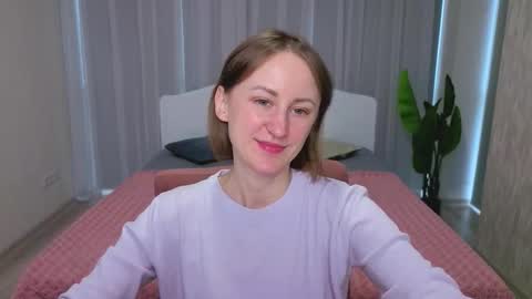 Lily online show from 10-08-25, 10:13