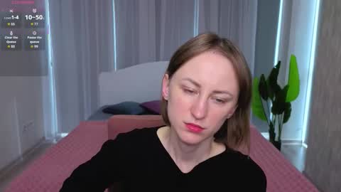 Lily online show from 10-19-25, 09:43