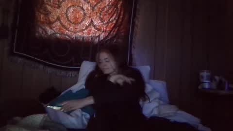 Snapshot of lulupixxx chatting on 02-03-25, 01:19 Connie online show from 02-03-25, 01:19