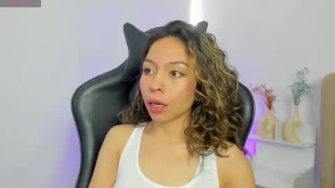 luluuberry online show from 12-03-25, 07:12