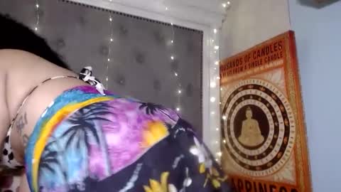 Snapshot of luluvalenttine chatting on 02-22-25, 05:02 LuLu Valenttine Hot Sexy HawaiianCape Verde online show from 02-22-25, 05:02