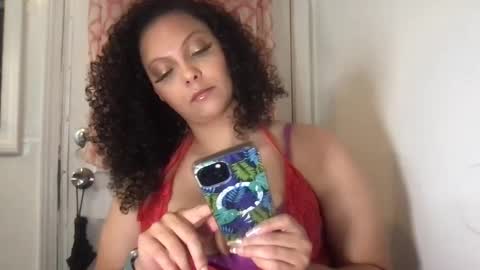 Snapshot of luluvalenttine chatting on 09-24-25, 05:22 LuLu Valenttine Hot Sexy HawaiianCape Verde online show from 09-24-25, 05:22