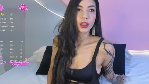 Snapshot of luluwonder_ chatting on 05-09-26, 08:36 Lulu online show from 05-09-26, 08:36