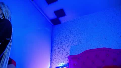 Luly online show from 12-20-25, 03:24