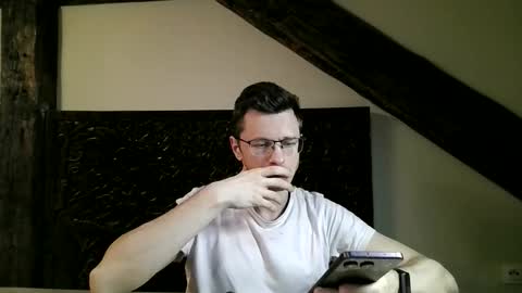 Andrew independent model 2000-0000 CET daily online show from 04-15-26, 06:37