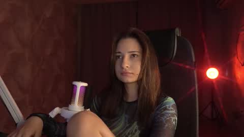 Amelia online show from 10-13-25, 12:32