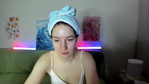 Snapshot of lumina_dark chatting on 01-17-26, 02:11 Lumi online show from 01-17-26, 02:11